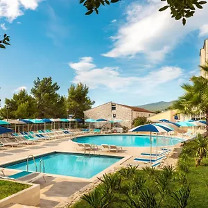 Sunny By Valamar Hotel